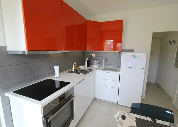 Sea Apartment *
